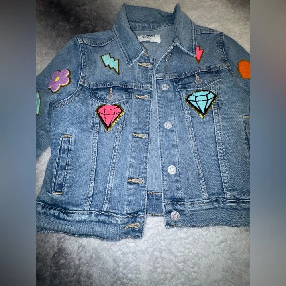 (B4) Old Navy Girls Custom Patch Denim‎ Jacket Size M 8 Blue Jean Trucker Boho